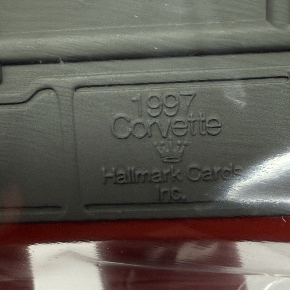 Hallmark Keepsake 1997 Chevrolet CORVETTE Chevy RED America Sports Car Ornament - Picture 5 of 5